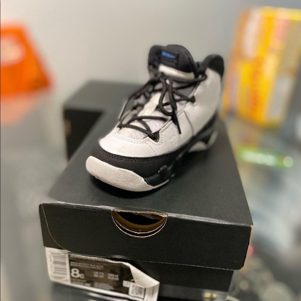 Jordan 9s size 8